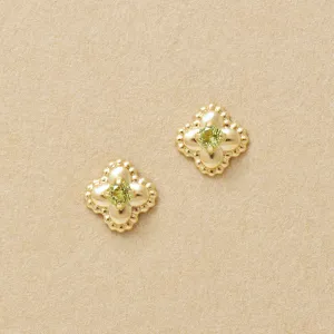 18K/10K Peridot Milgrain Flower Stud Earrings (Yellow Gold)