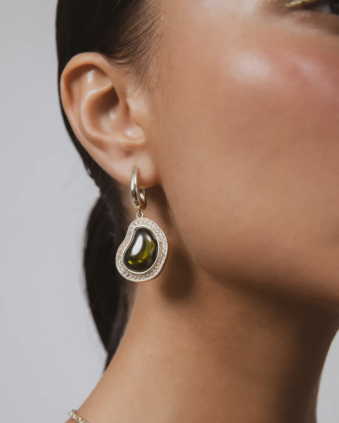 Bean Party Earrings - Peridot