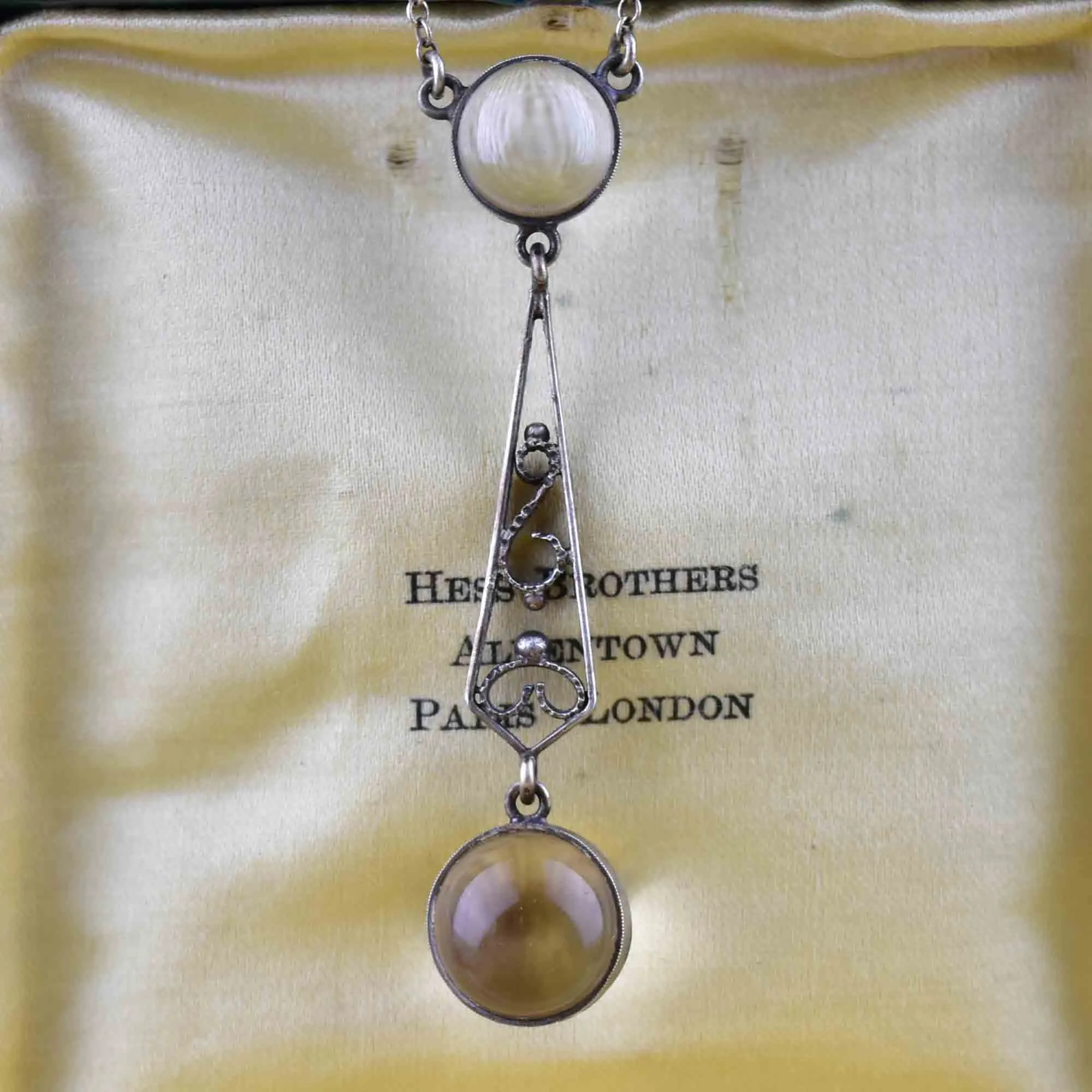 Vintage Silver Art Deco Pools of Light Necklace