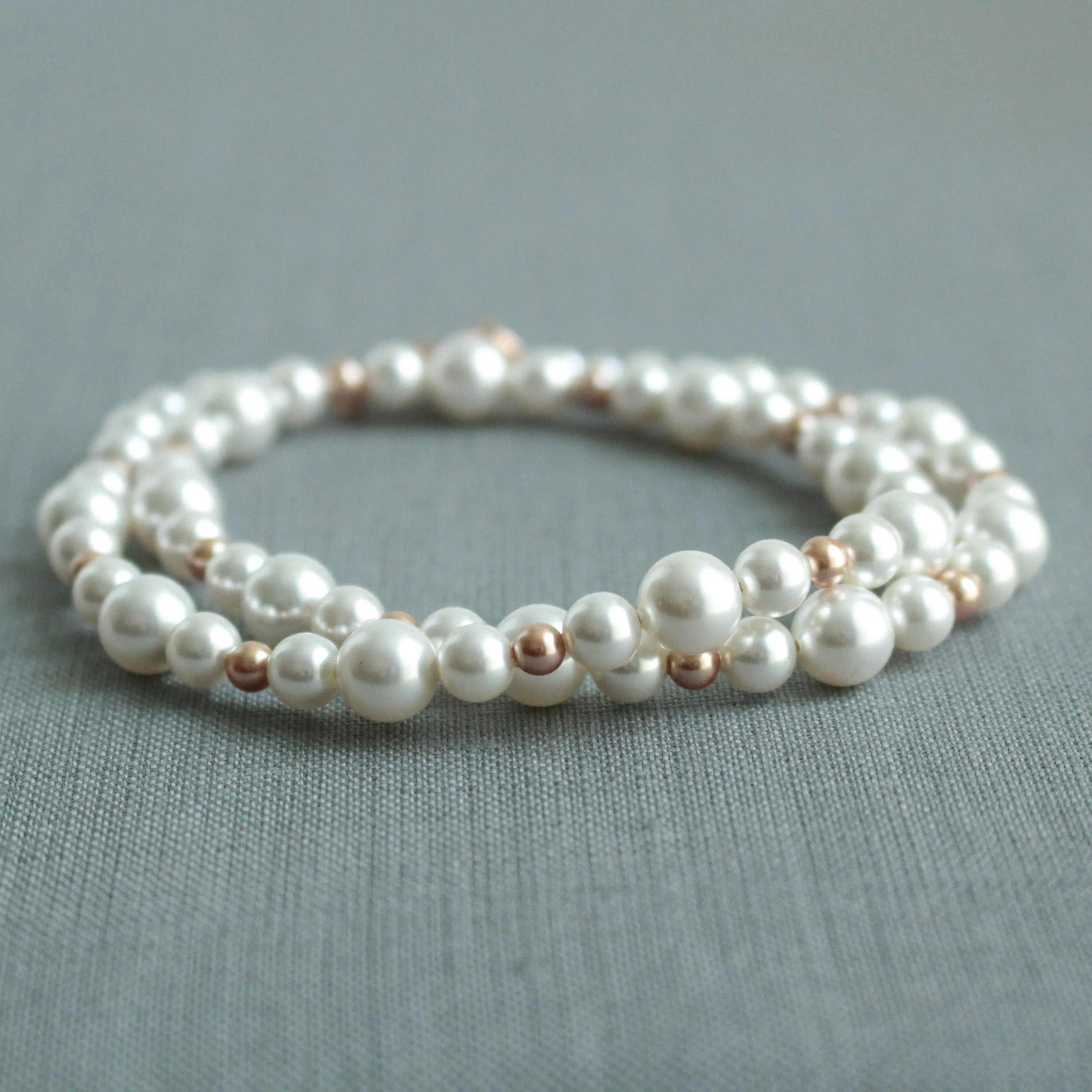 White & Rose Gold Pearl Necklace